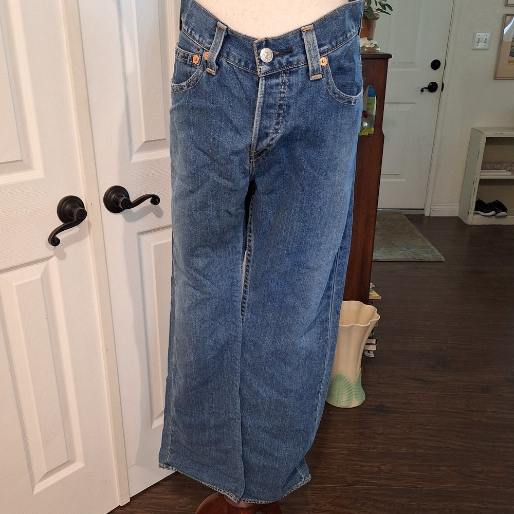 Levi's Type 1 Jeans Iconic Straight Button Fly Medium Blue 34W x 32L